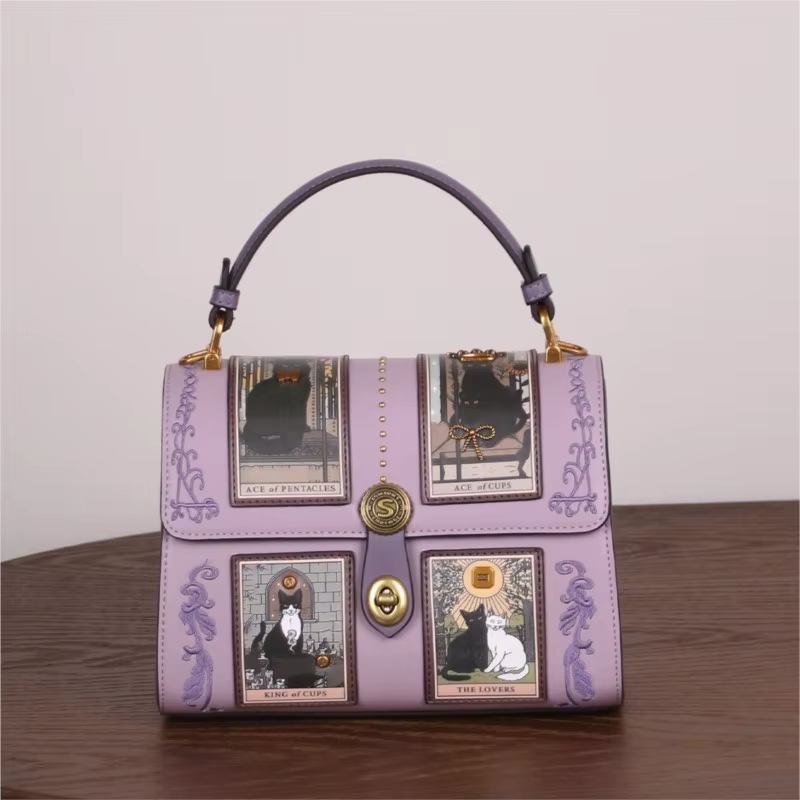 2026 autumn and winter new niche design high-end handbag retro light luxury heavy industry Boston women's pillow small square ba